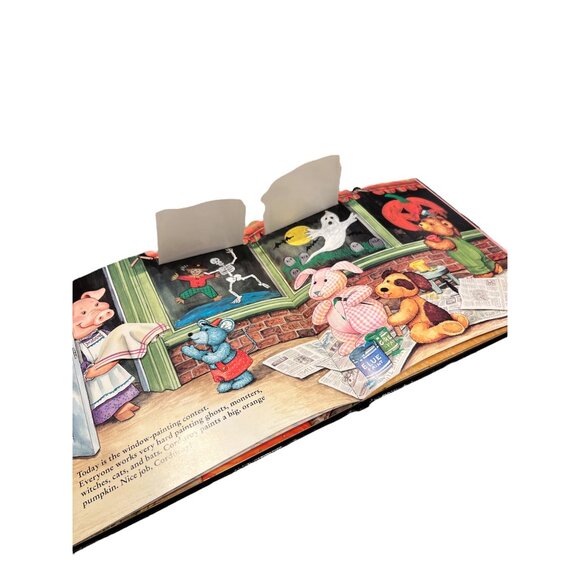 Corduroy’s Halloween A Lift-The-Flap Book By‎ Don Freeman Hardcover Very Good - Picture 5 of 6